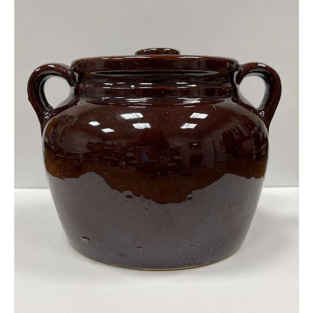 Brown stoneware crockpot. KK359